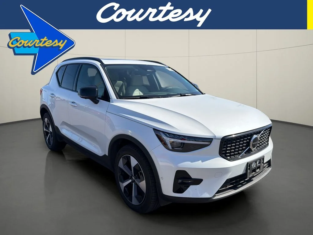 2026 Volvo XC40
