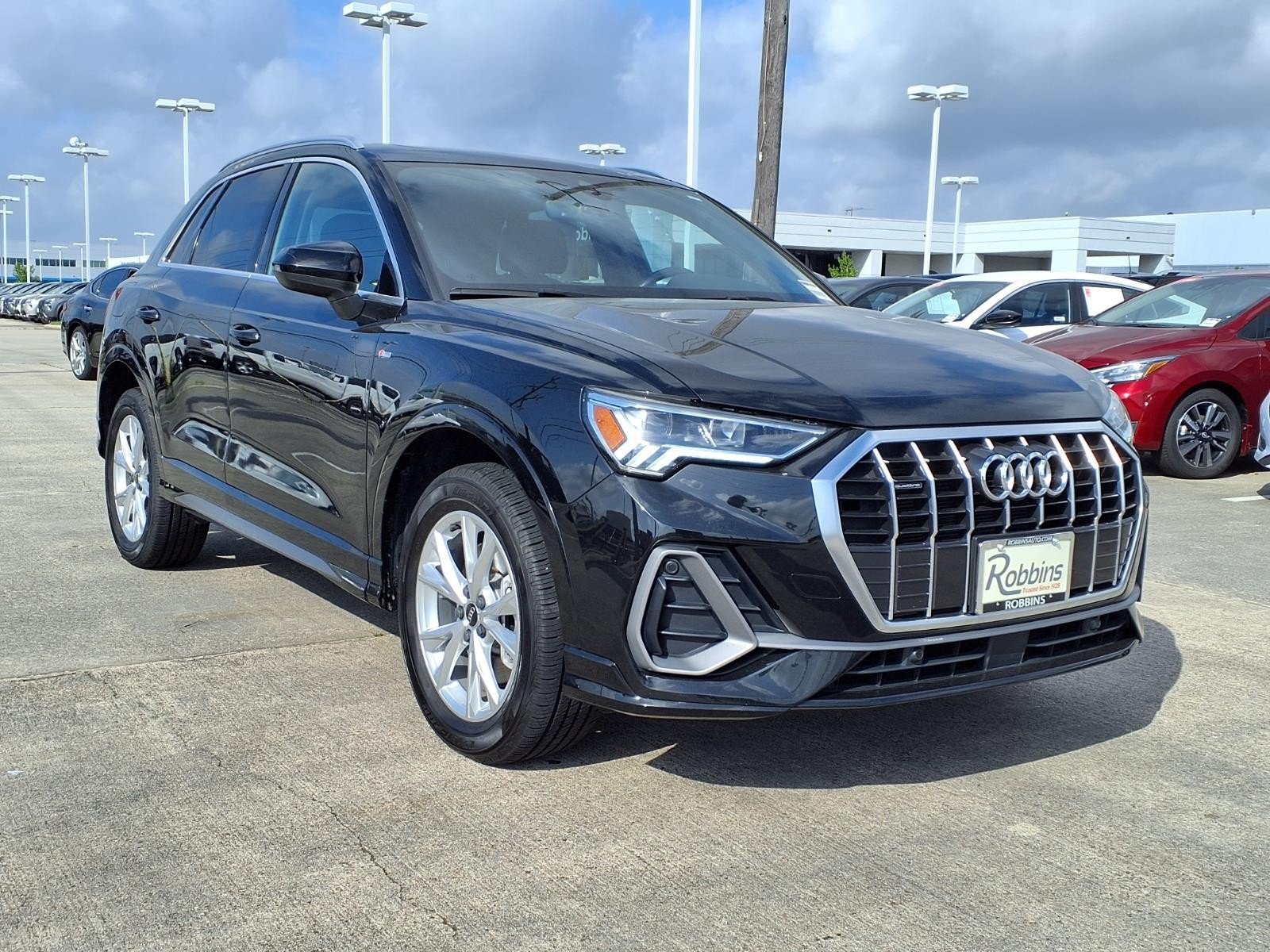 2024 Audi Q3 S line Premium - 2