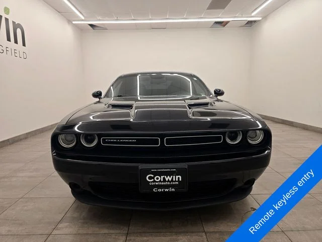 Used 2015 Pitch Black Clearcoat Dodge SXT image 7