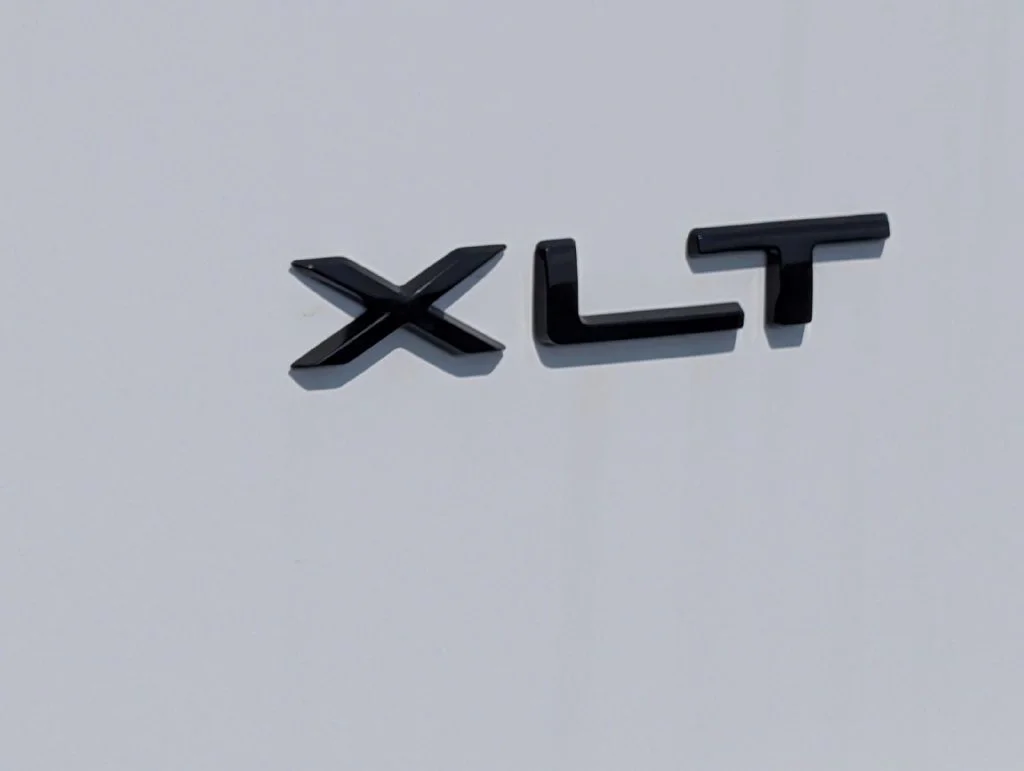 New 2026 Oxford White Ford Passenger Van XLT image 16