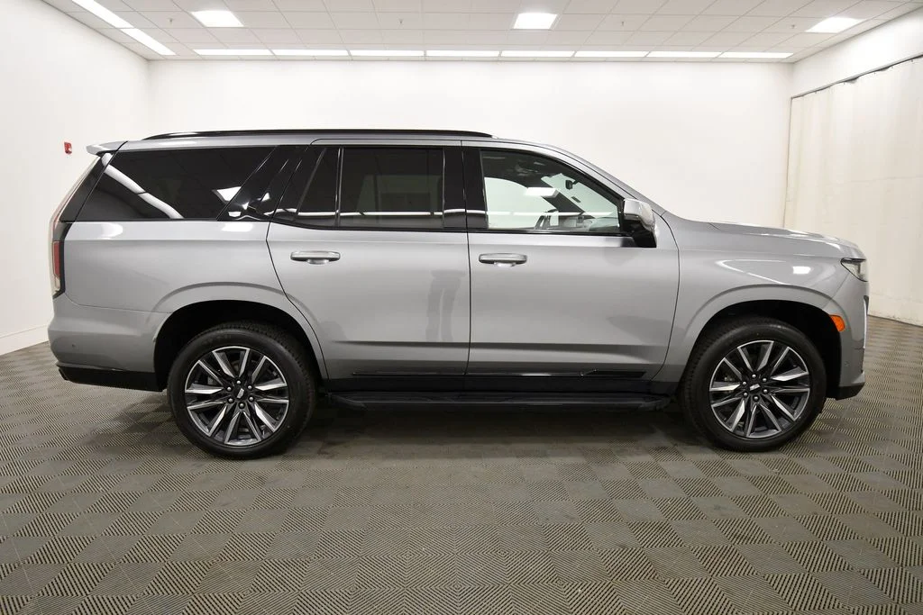 Used 2023  Cadillac Sport image 10