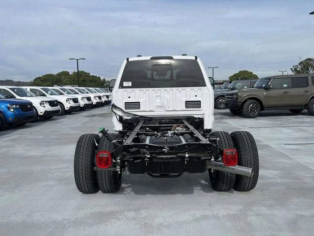 New 2026 Oxford White Ford F-350® XL image 4