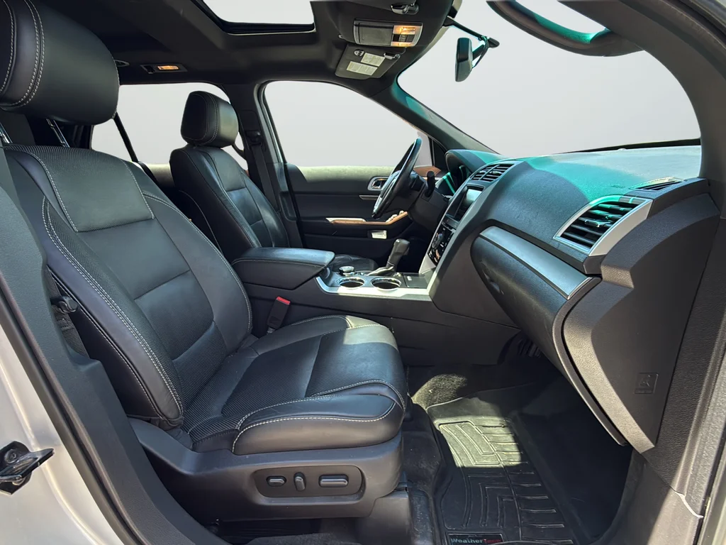 Used 2014 Silver Ford Sport image 9