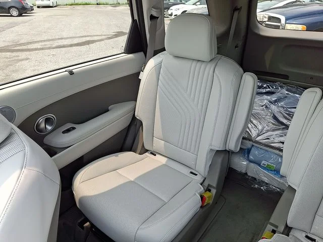 New 2026 Silver Hyundai SEL Premium image 12