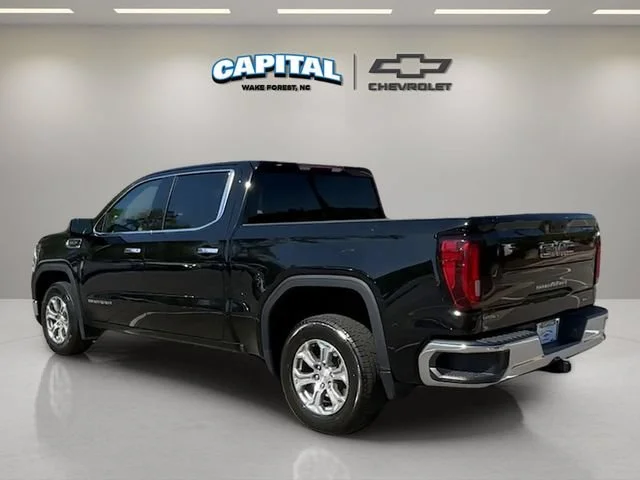 Used 2025 Onyx Black GMC SLT image 4