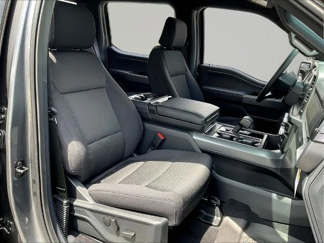 New 2026 Carbonized Gray Metallic Ford XLT image 47