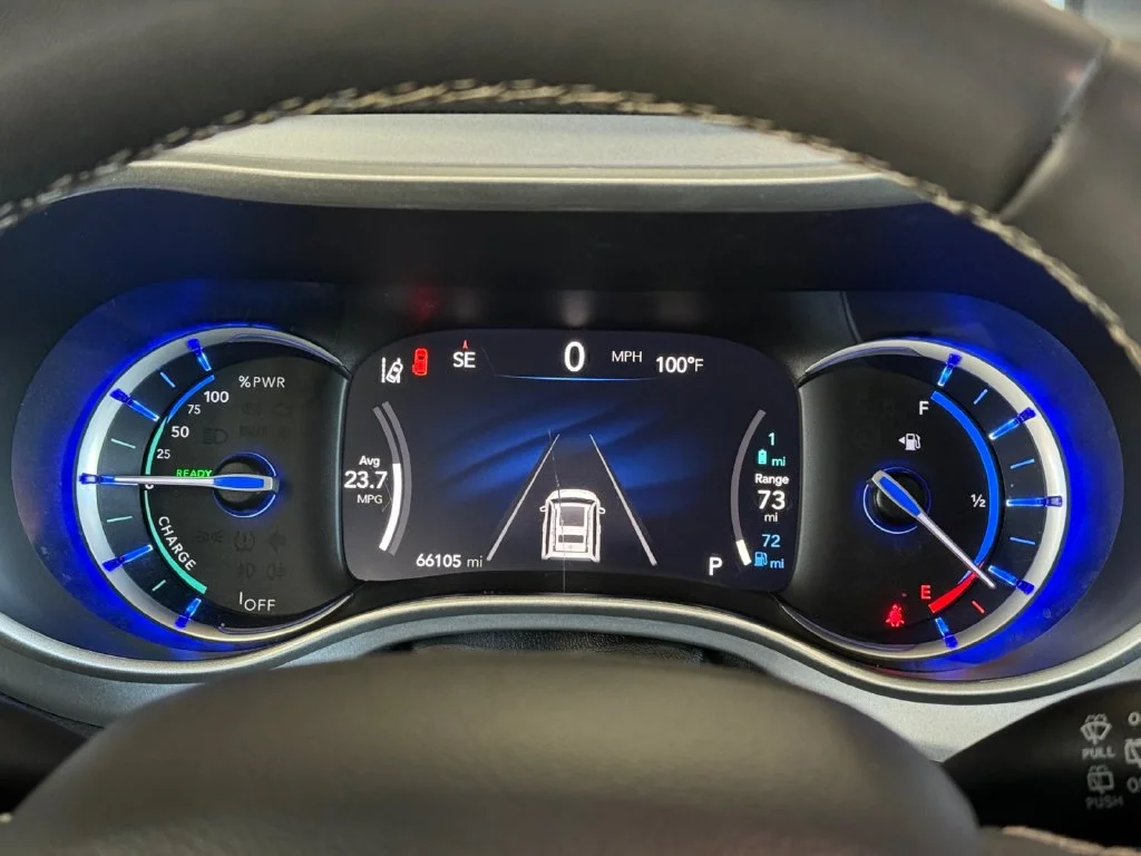 Used 2024 White Chrysler Select S Appearance image 14
