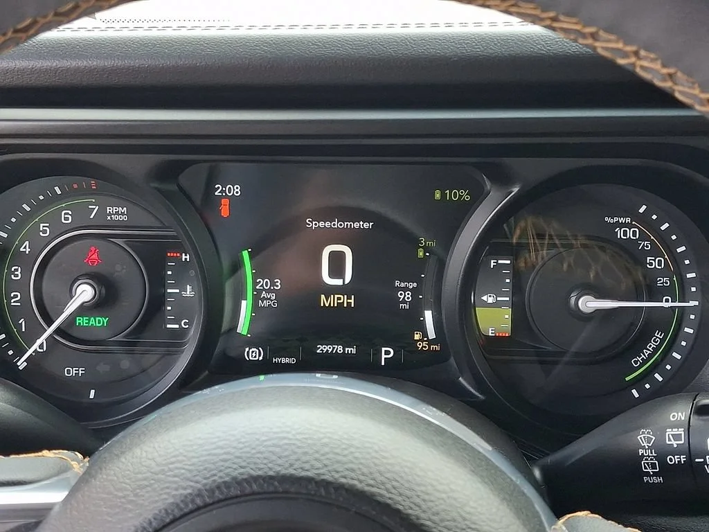Used 2024 Earl Clearcoat Jeep Sahara image 26