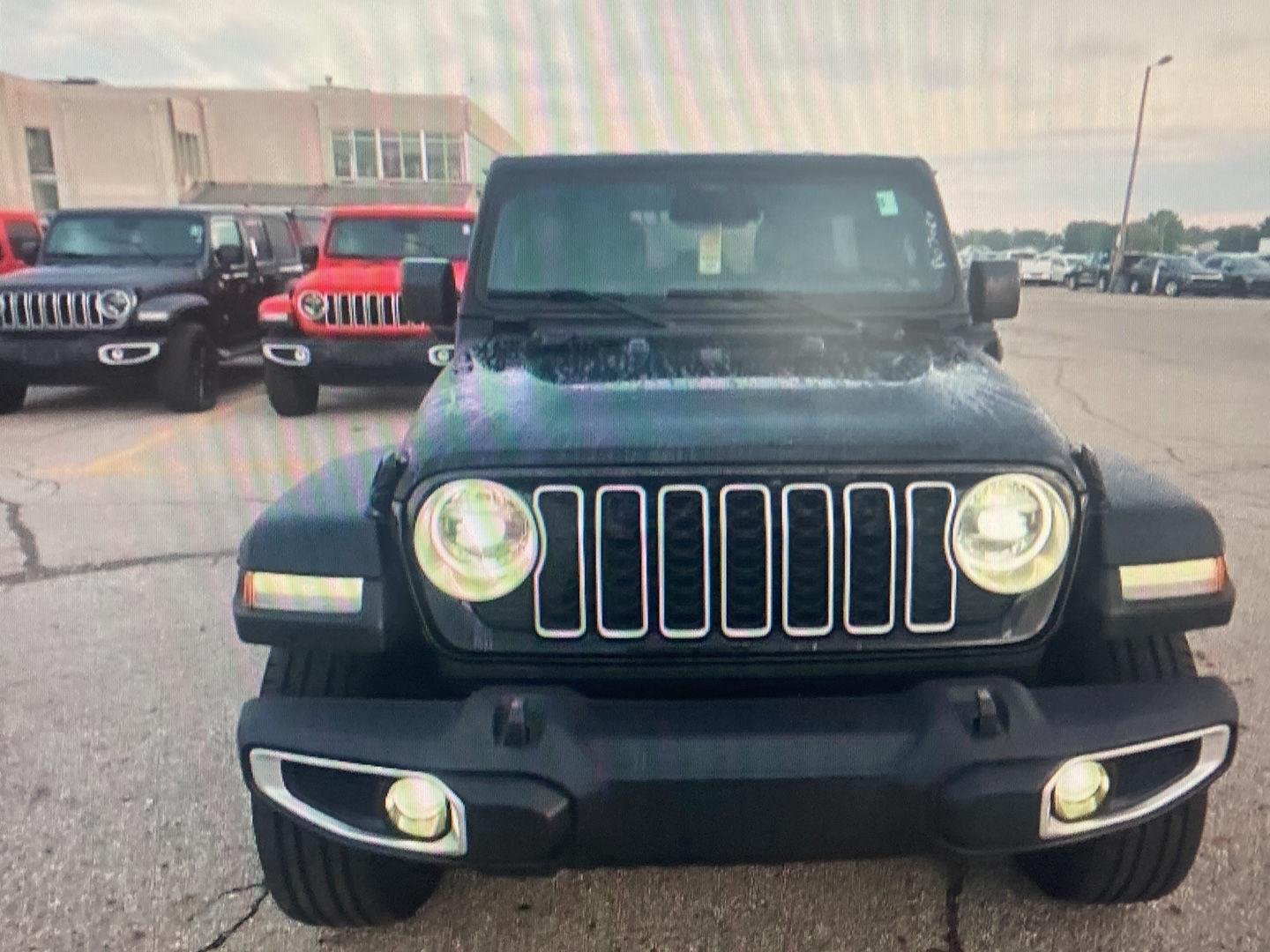 Used 2025 Black Clearcoat Jeep Sahara image 4