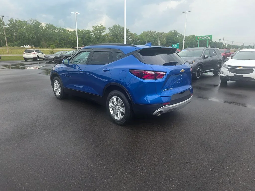 Used 2019 Kinetic Blue Metallic Chevrolet Base image 5