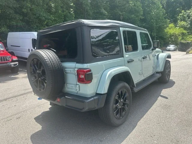 Used 2023  Jeep Sahara 4xe image 3