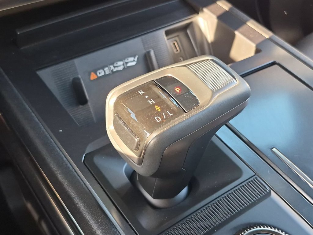 Used 2025 Void Black GMC 2X image 16