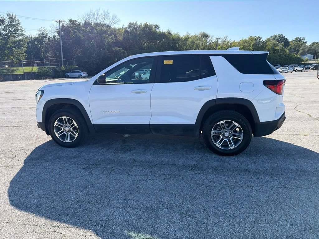 Used 2025 Summit White GMC AWD Elevation image 6