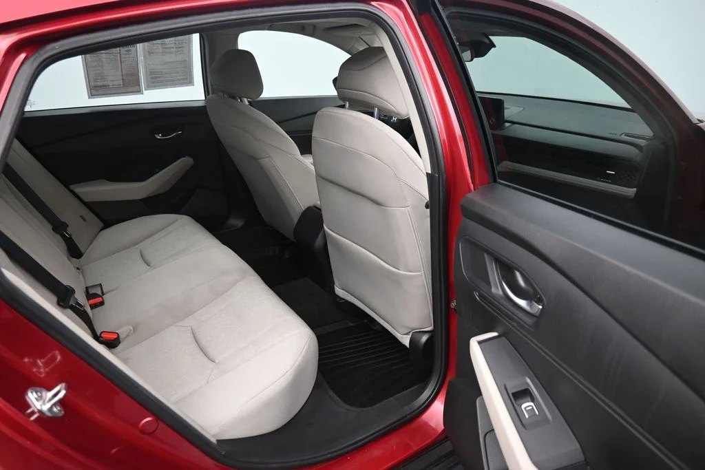 Used 2024  Honda EX image 11