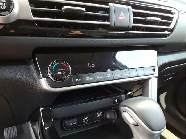Used 2022 Gray Kia SX image 25