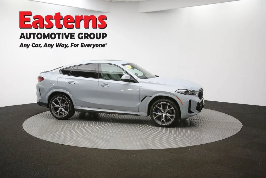 Used 2024 Gray BMW xDrive40i image 49