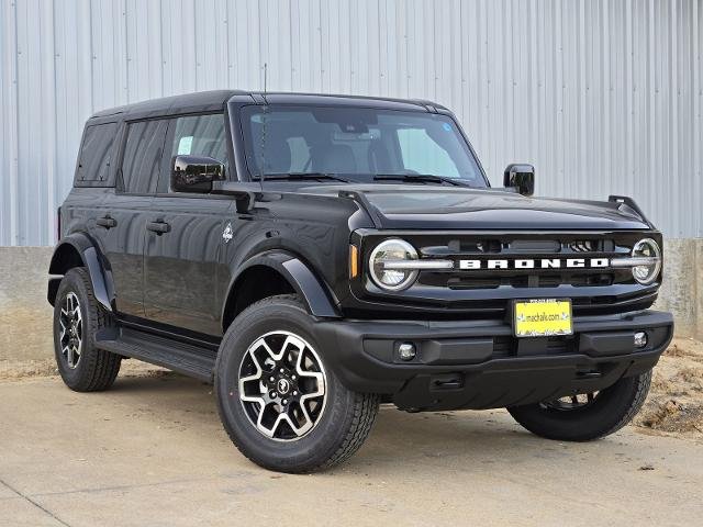 New 2026 Shadow Black Ford Outer Banks® image 21