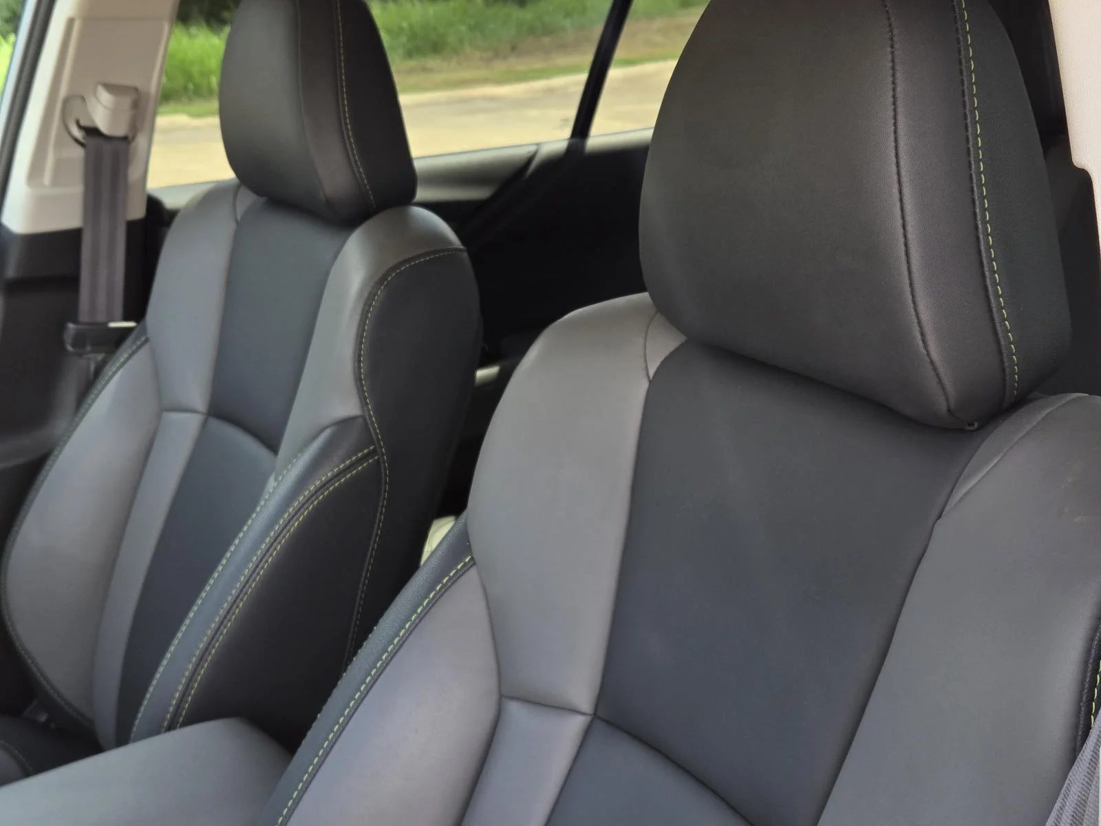 Used 2023 Ice Silver Metallic Subaru Onyx Edition image 30