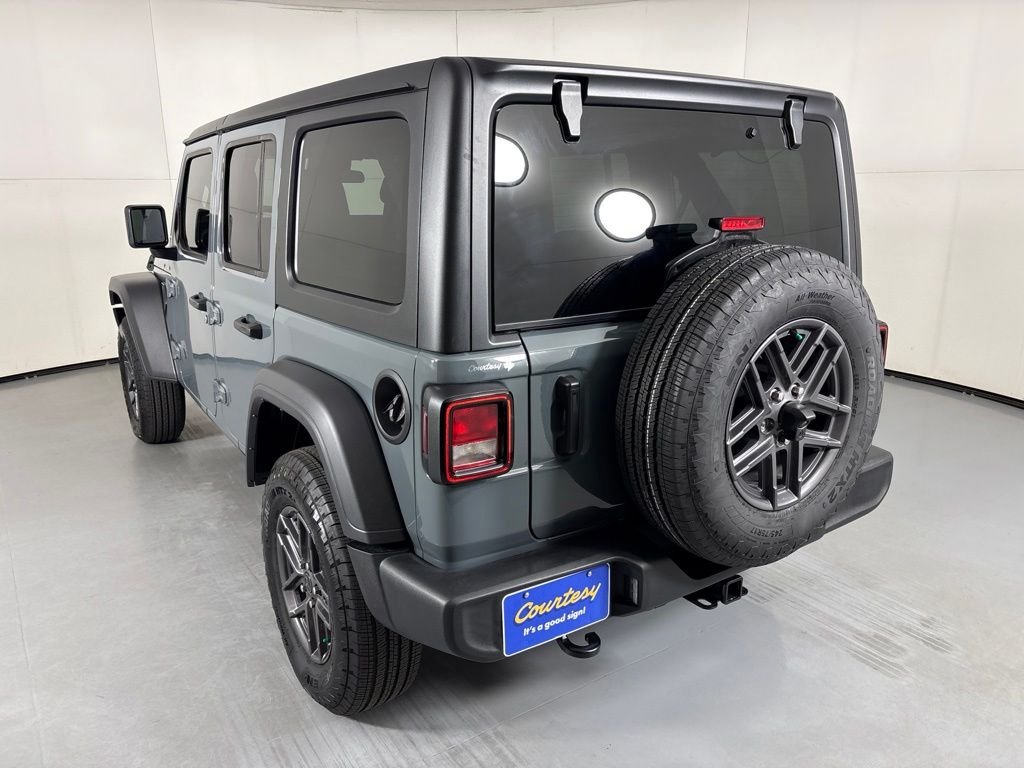 Used 2025 Gray Jeep Sport S image 6