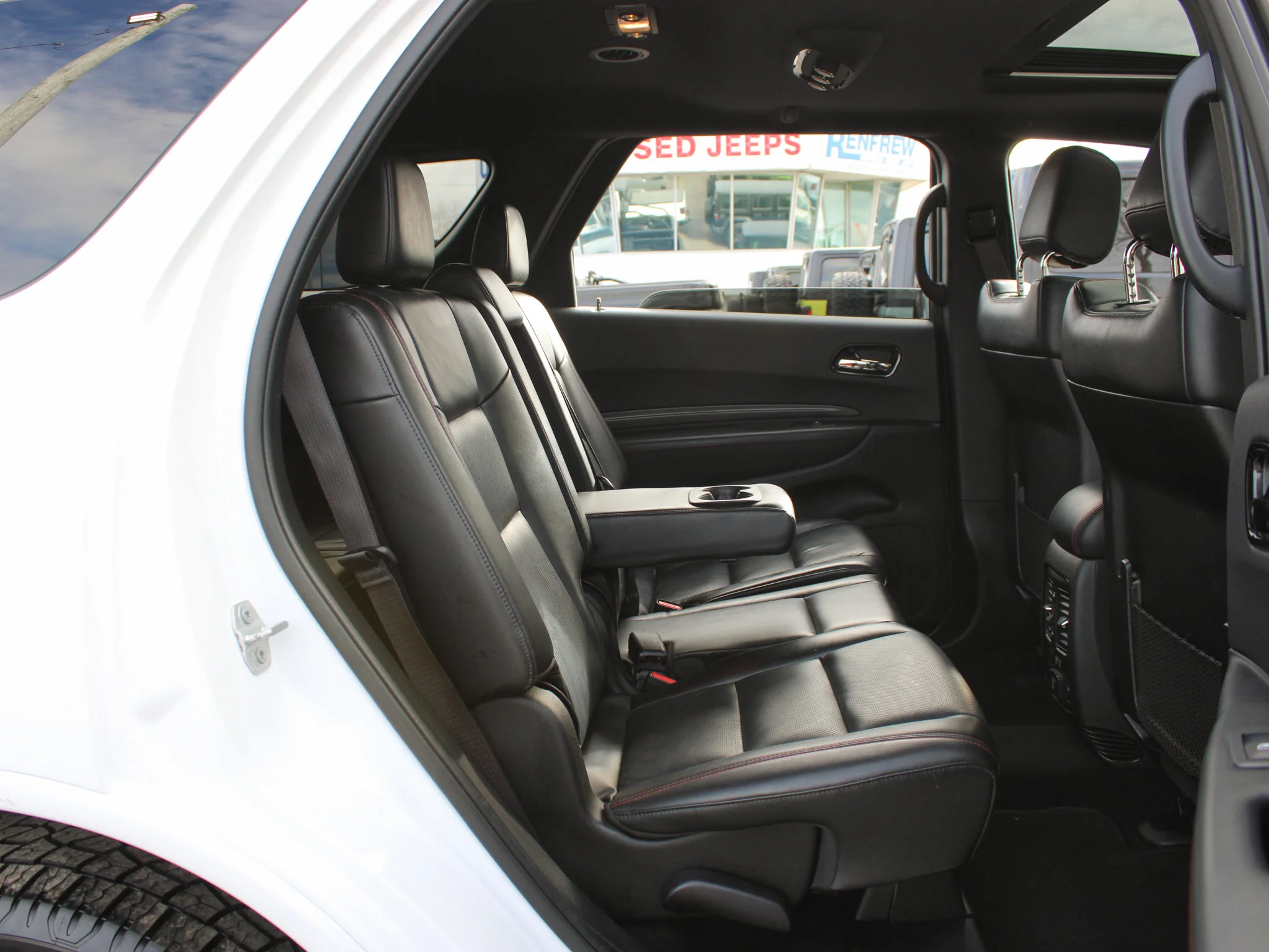 Certified Used 2025 White Dodge R/T * No Accidents | HEMI V8 | Heated/Vented Seats | Adaptive Cruise | Trailer Tow | Apple CarPlay image 21