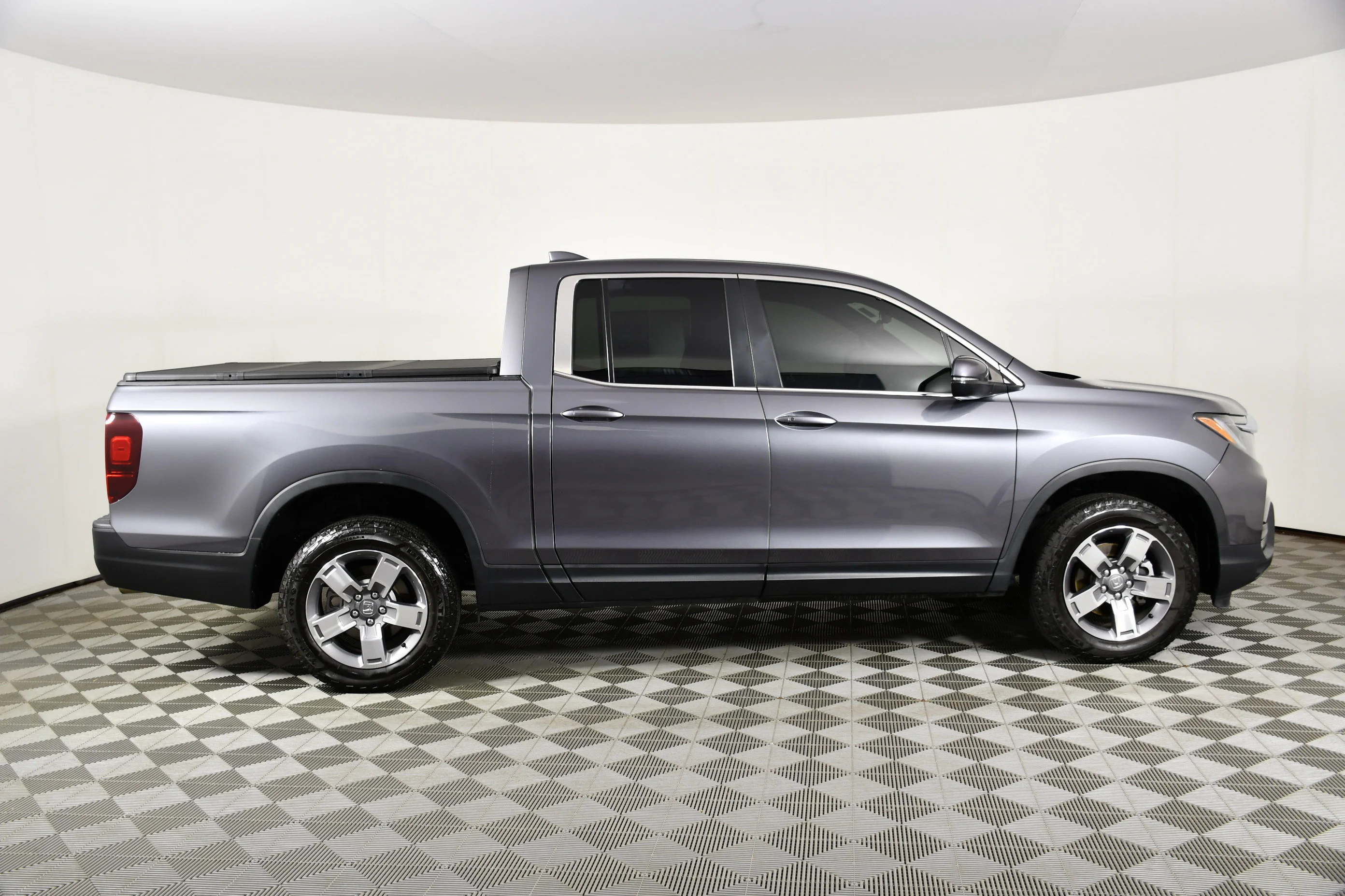 Certified Used 2024 Modern Steel Metallic Honda RTL image 5