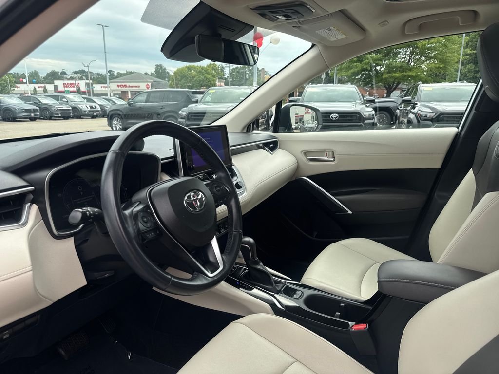Used 2023 Beige Toyota XLE image 15