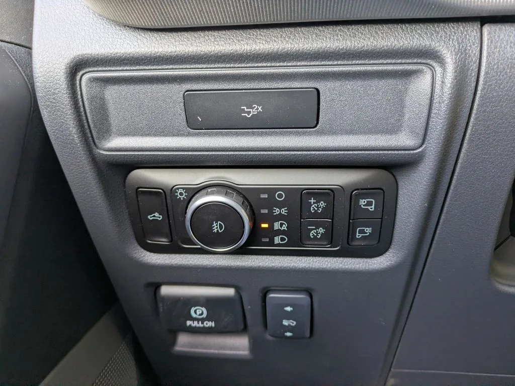 New 2026 Antimatter Blue Metallic Ford Lariat image 28