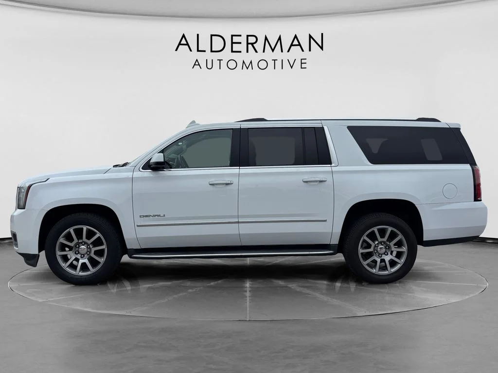 Used 2020 White GMC Denali image 2