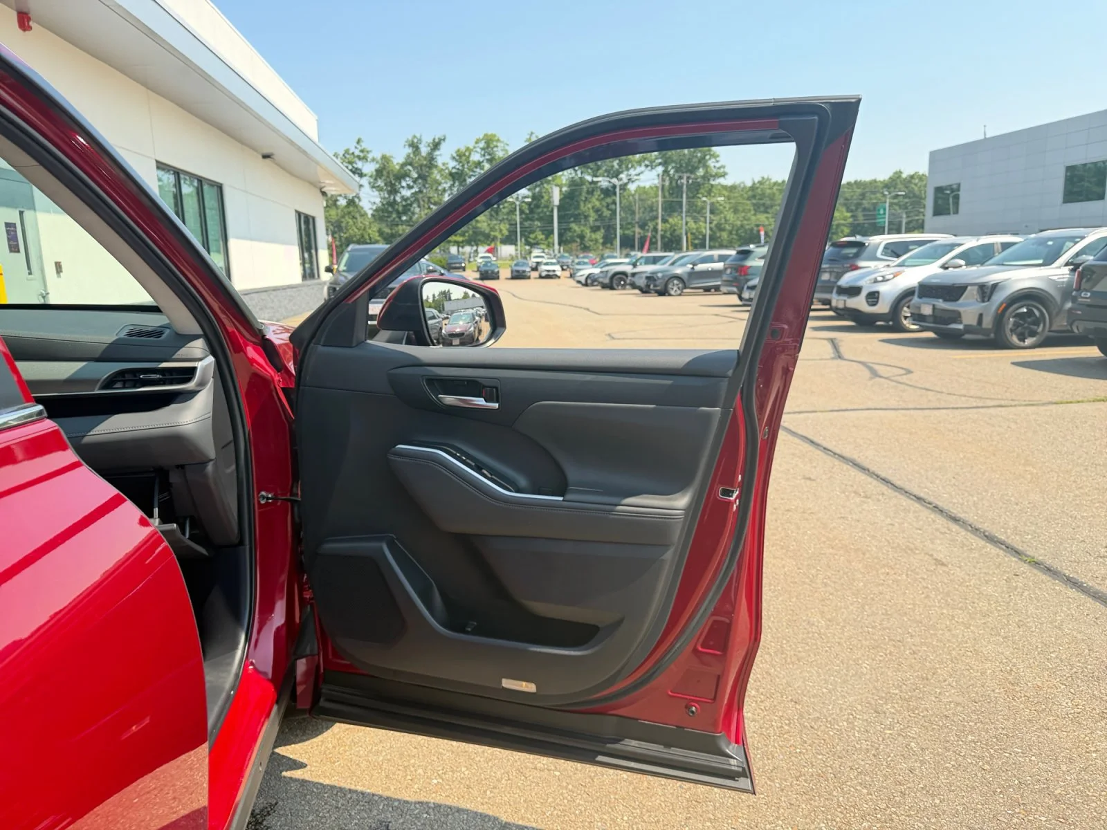 Used 2024 Ruby Flare Pearl Toyota XLE image 32