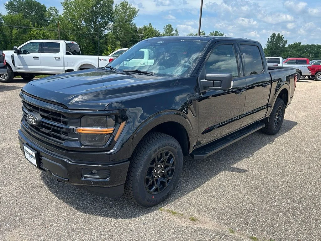 New 2026 Black Ford XLT image 3