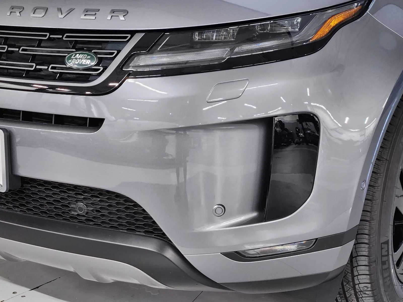 New 2026 Eiger Grey Metallic Land Rover Core S - AWD image 19