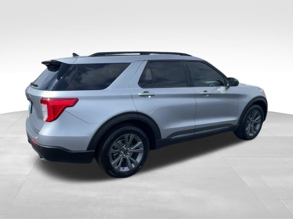 Used 2021 Silver Ford XLT image 8