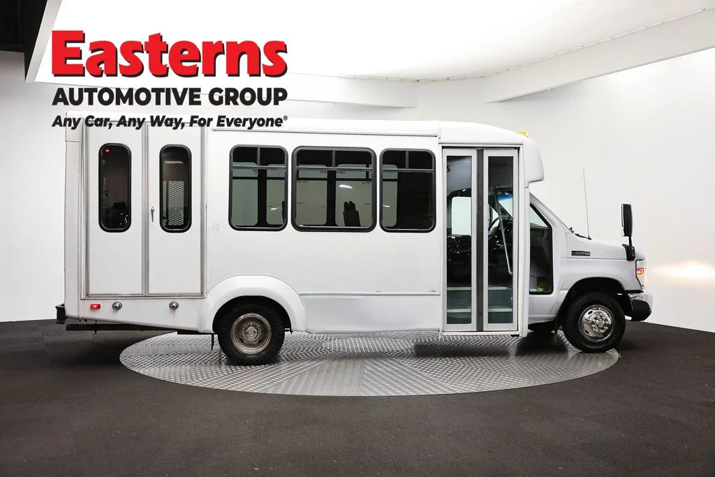 Used 2018 White Ford Base image 4