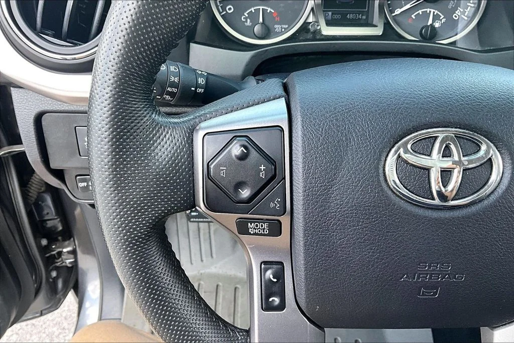 Used 2022 Gray Toyota SR5 image 12