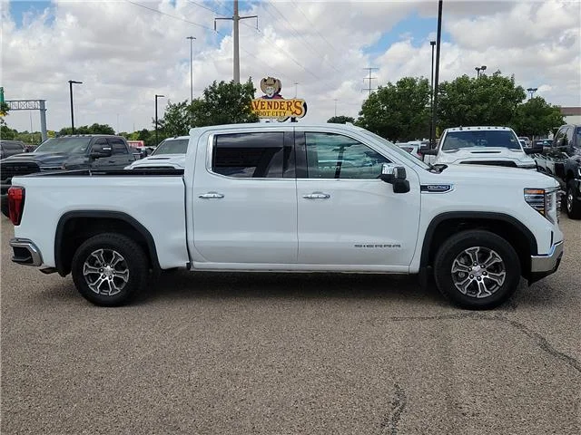 Used 2025 White GMC SLT 4x2 Crew Cab 5.75 ft. box 147.4 in. WB image 5
