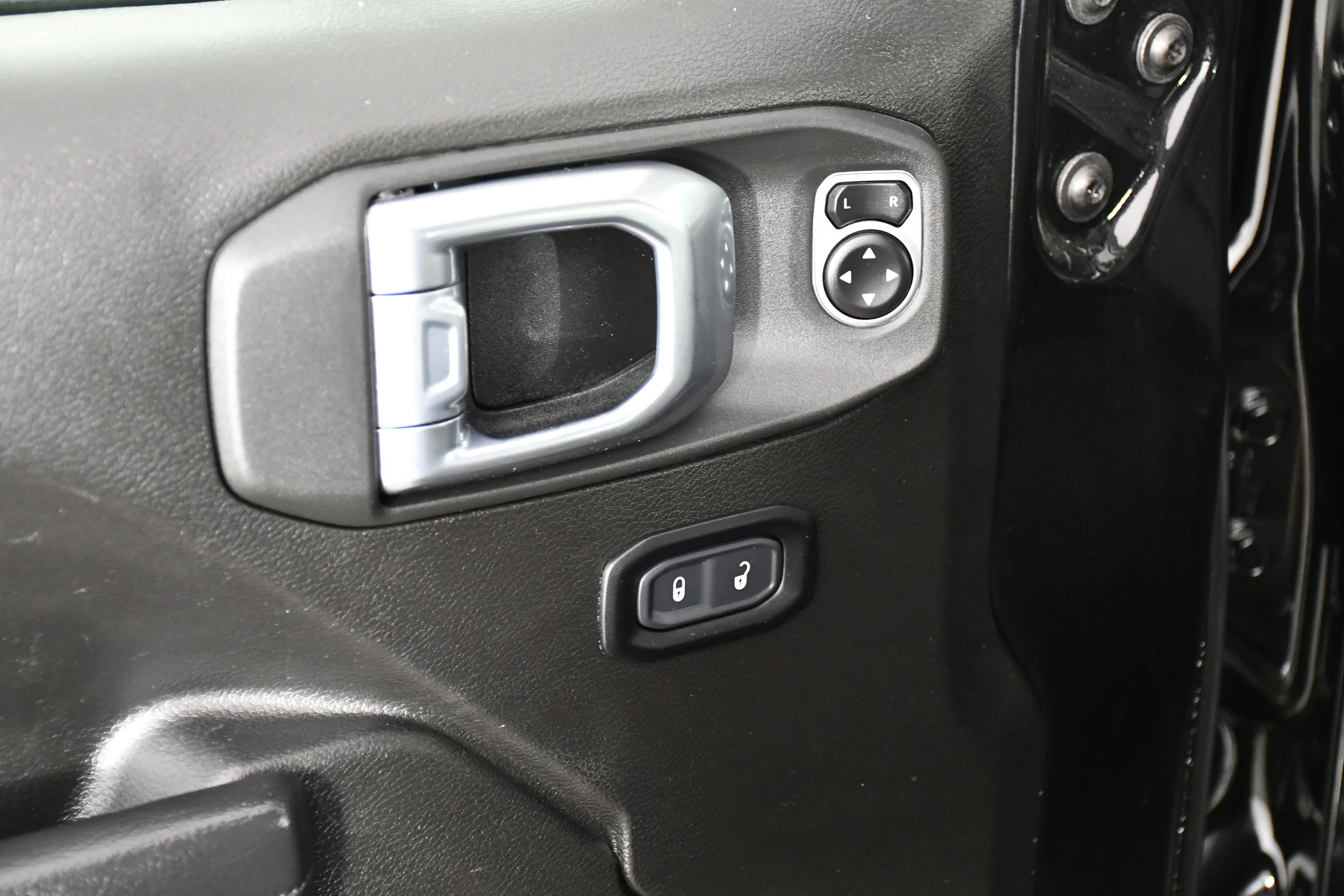Used 2025 Black Clearcoat Jeep Rubicon image 27