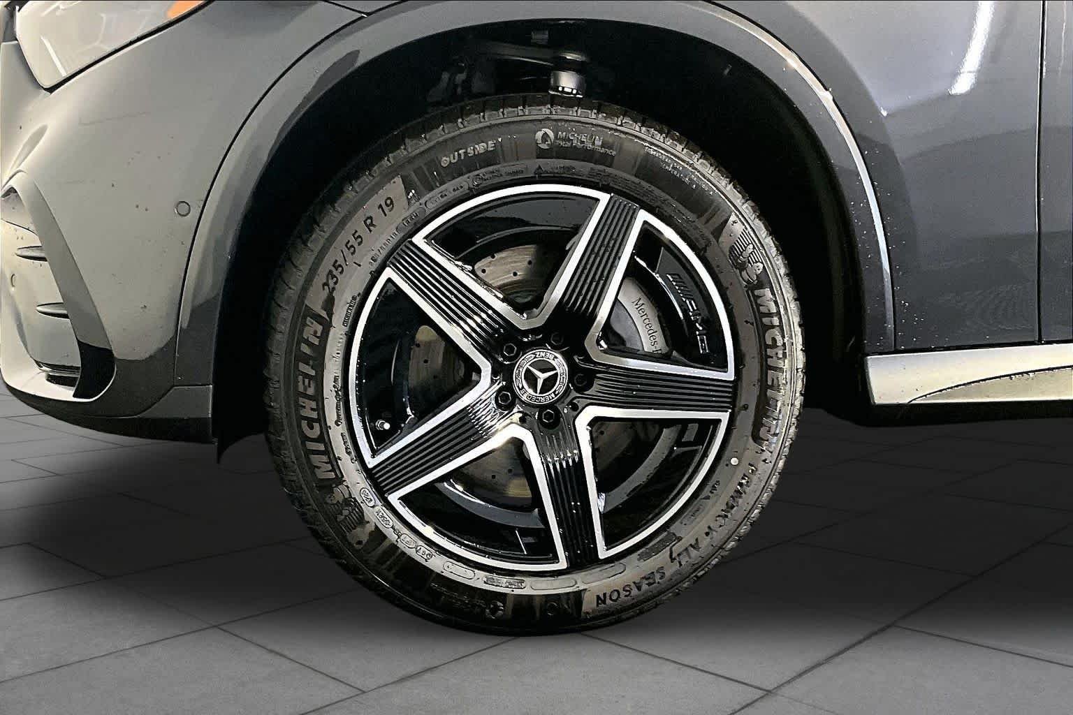 New 2027 Graphite Grey Metallic Mercedes-Benz GLC 300 image 17