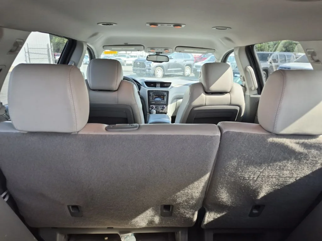 Used 2013 Gray Chevrolet 2LT image 17