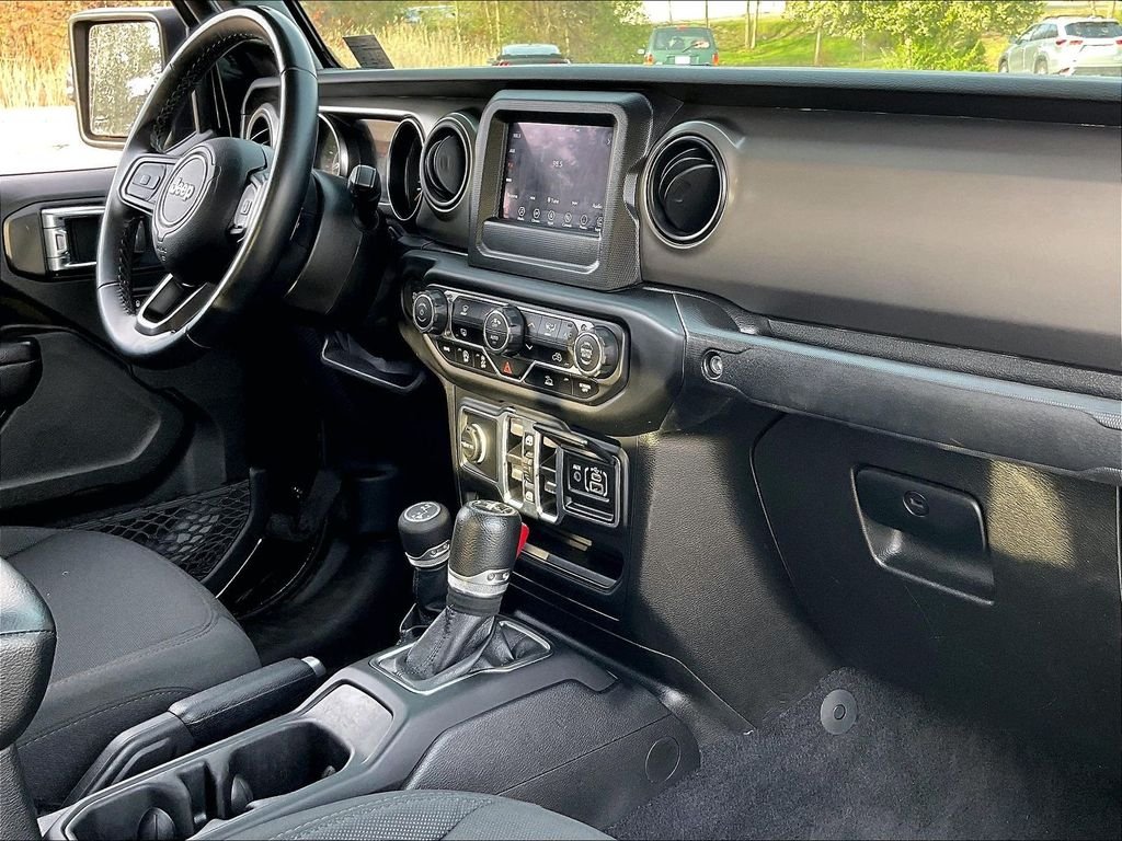 Used 2021 Black Jeep Sport image 14