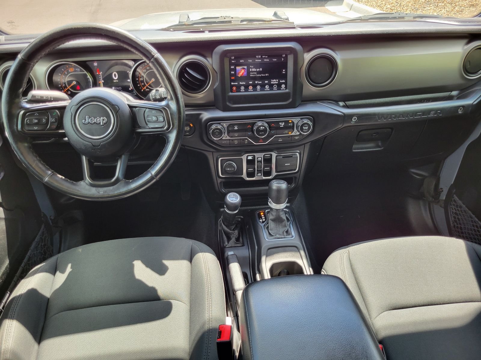 Used 2021 Silver Jeep Unlimited Sport S image 27