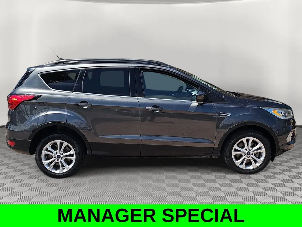 Used 2019 Gray Ford SEL image 2