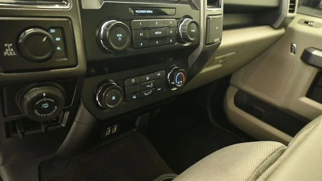 Certified Used 2020 Black Ford XLT image 18
