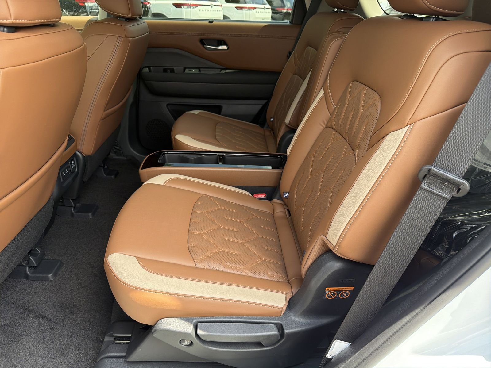 New 2026 White Nissan Platinum image 25