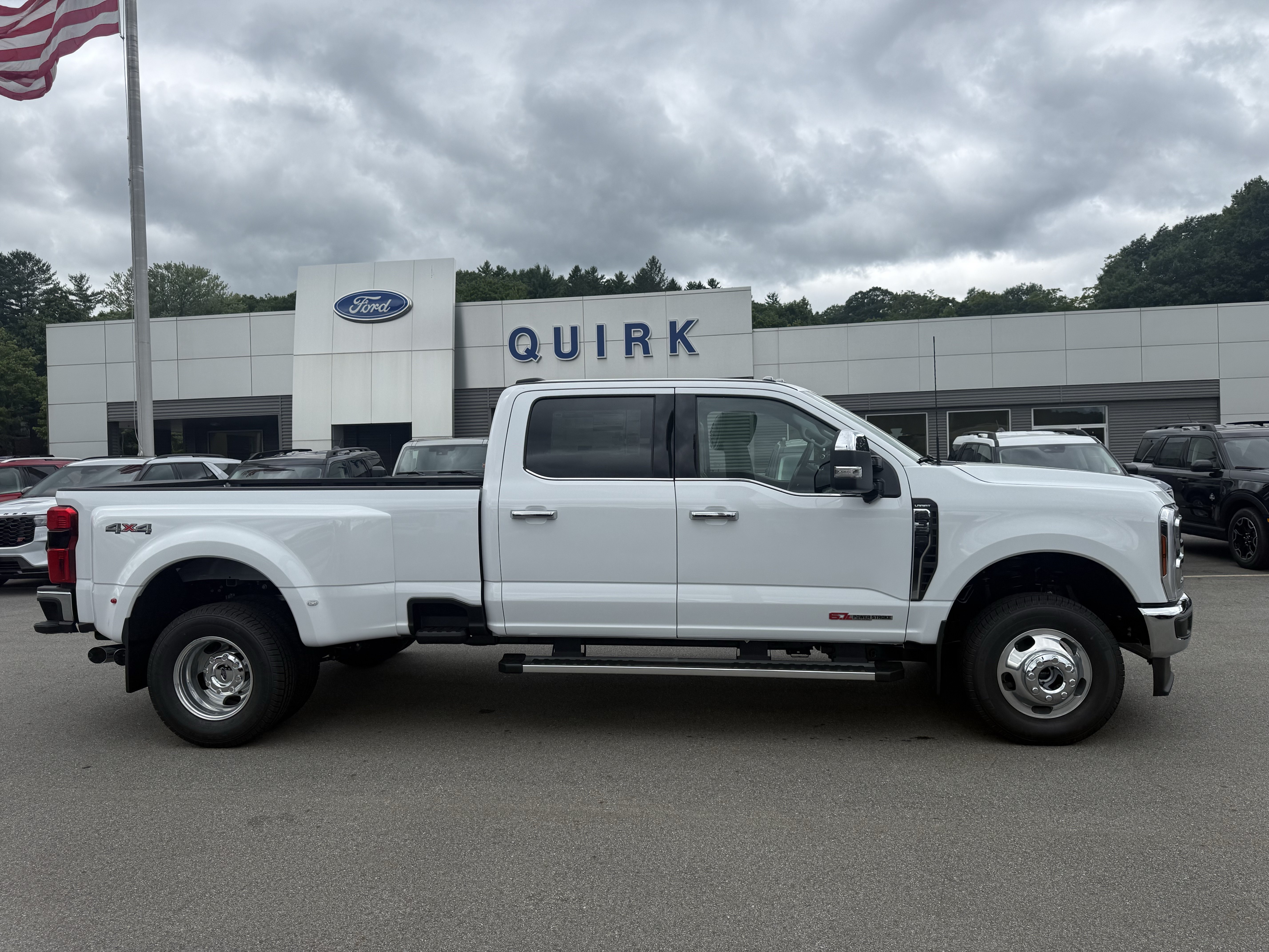 New 2026 Oxford White Ford F-350® Lariat® image 2