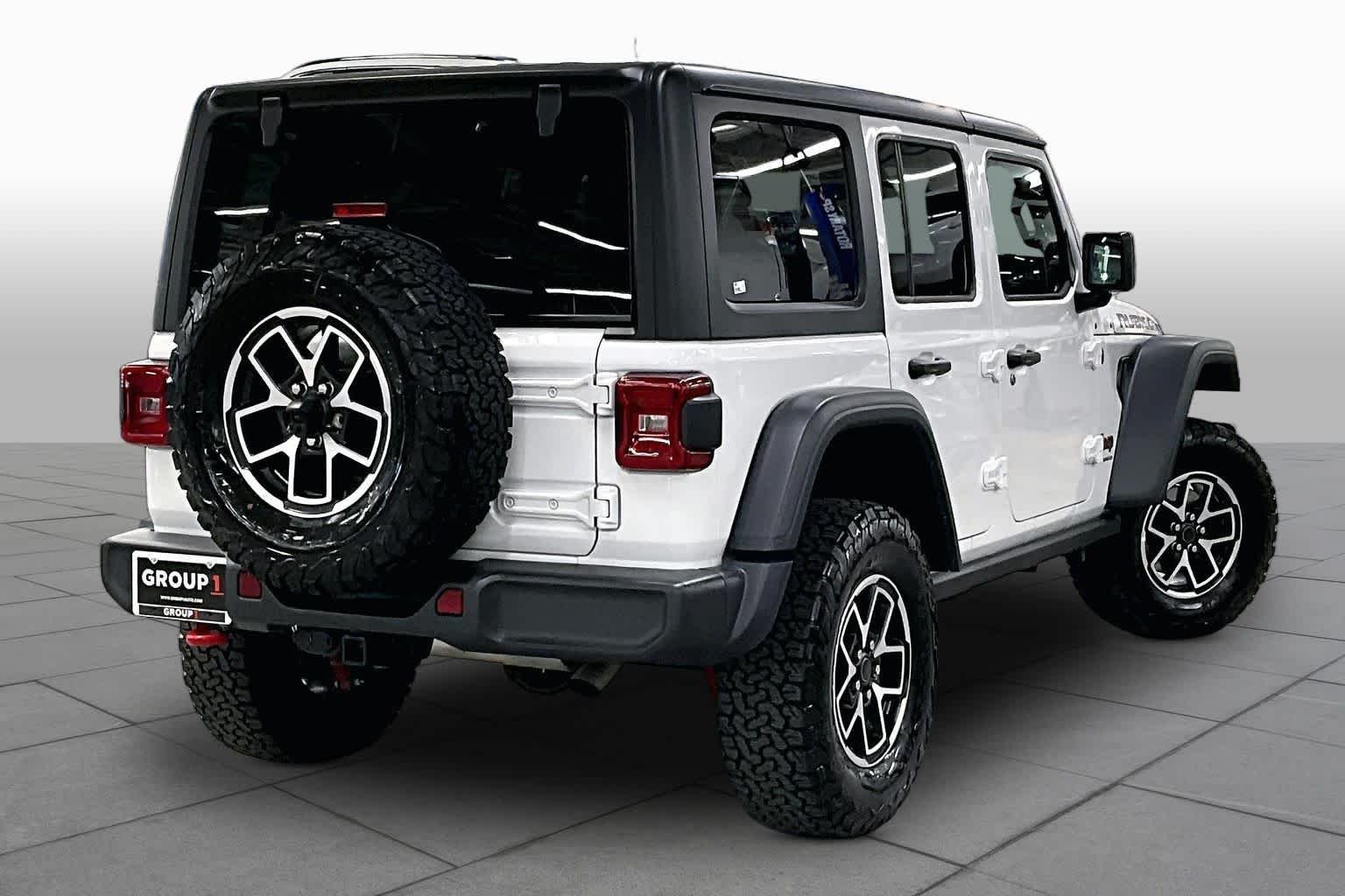 Used 2026 Bright White Clearcoat Jeep Rubicon image 13