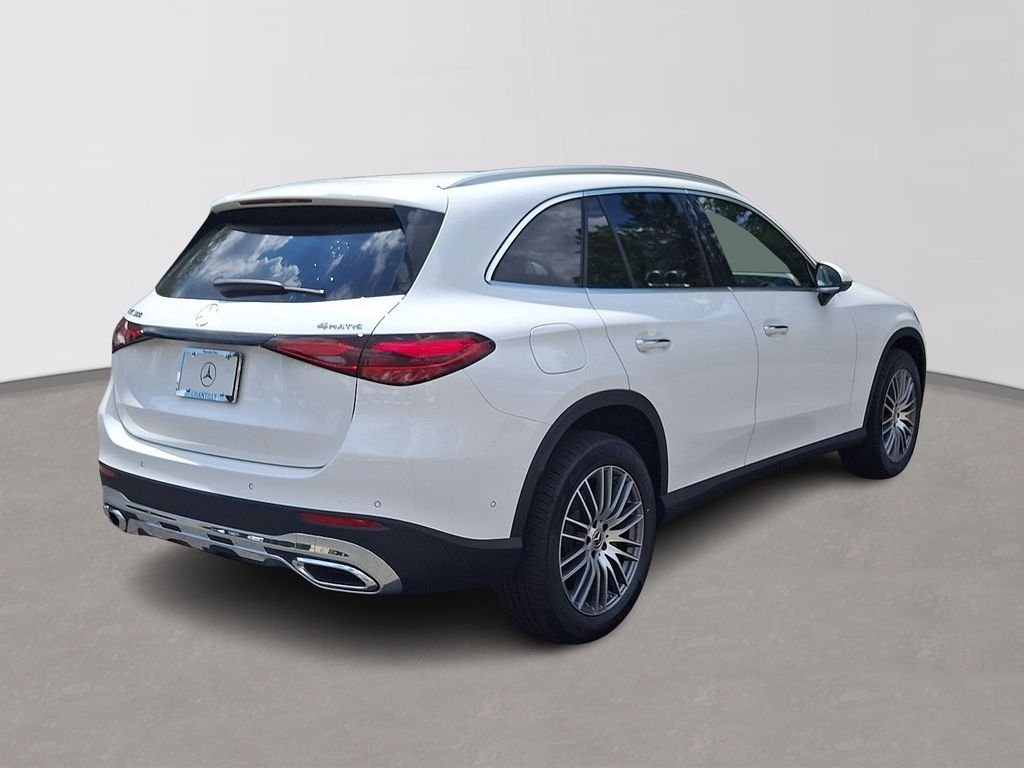 New 2026 Polar White Mercedes-Benz GLC 300 image 3