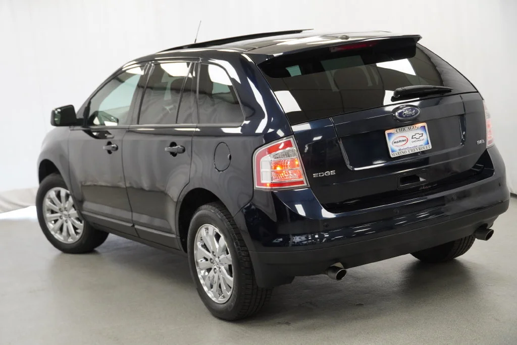Used 2010 Black Ford SEL image 15