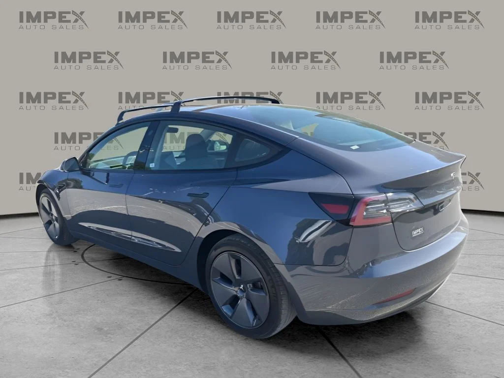 Used 2021  Tesla Long Range image 3