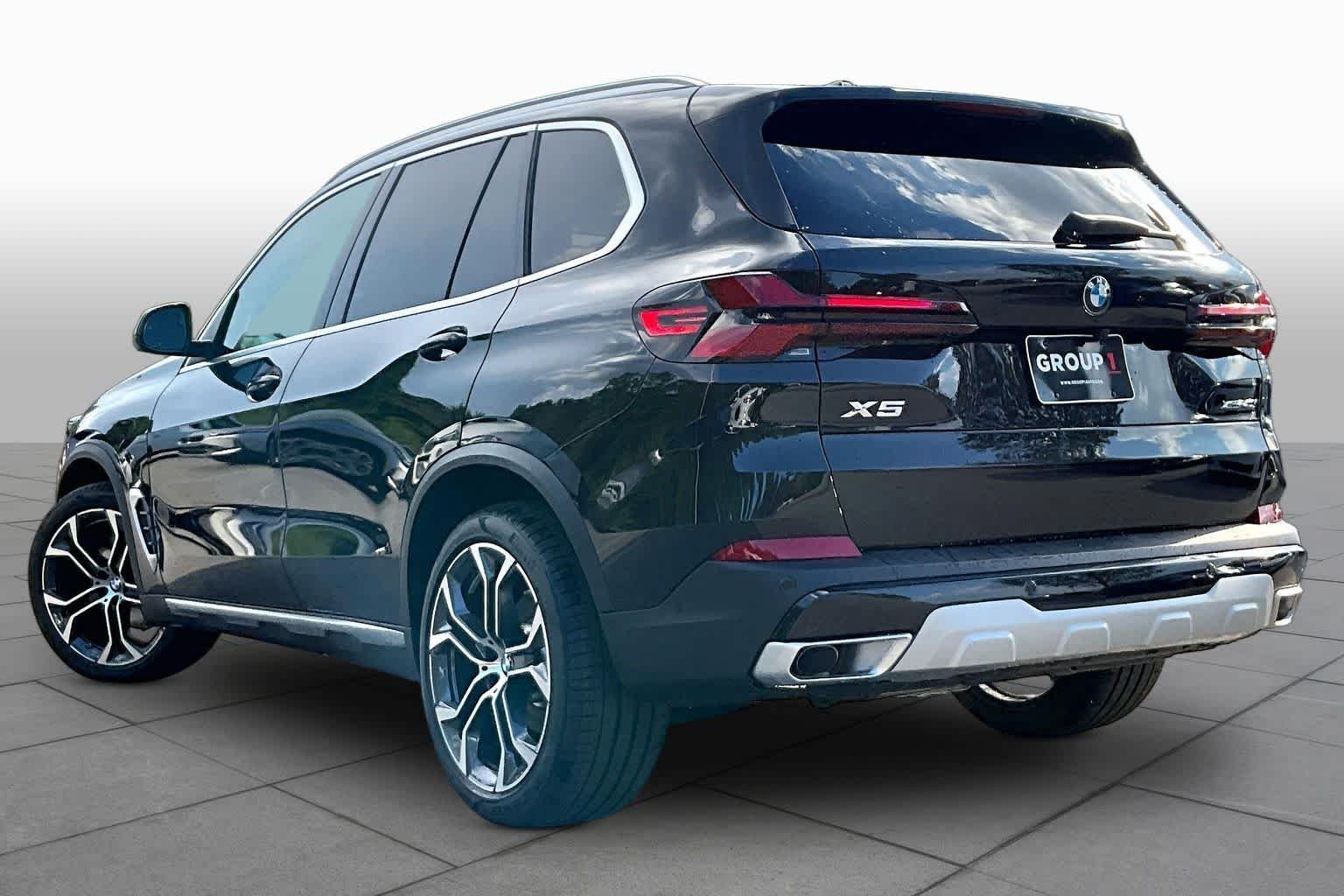 New 2026 Black Sapphire Metallic BMW xDrive40i image 12