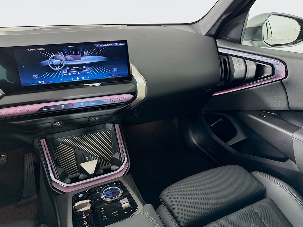 Used 2025 Skyscraper Grey Metallic BMW 30 xDrive image 22